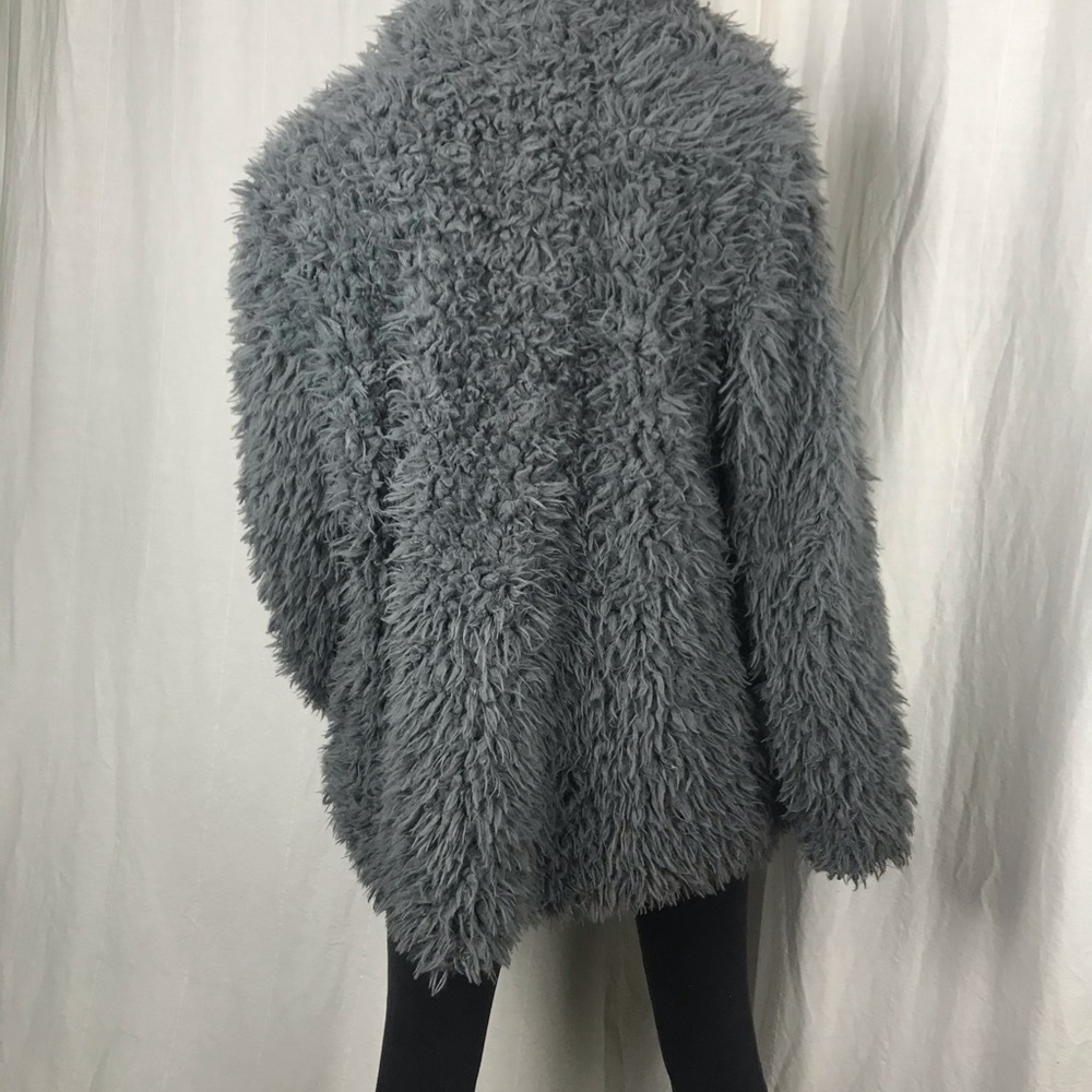 Faux fur Grey coat